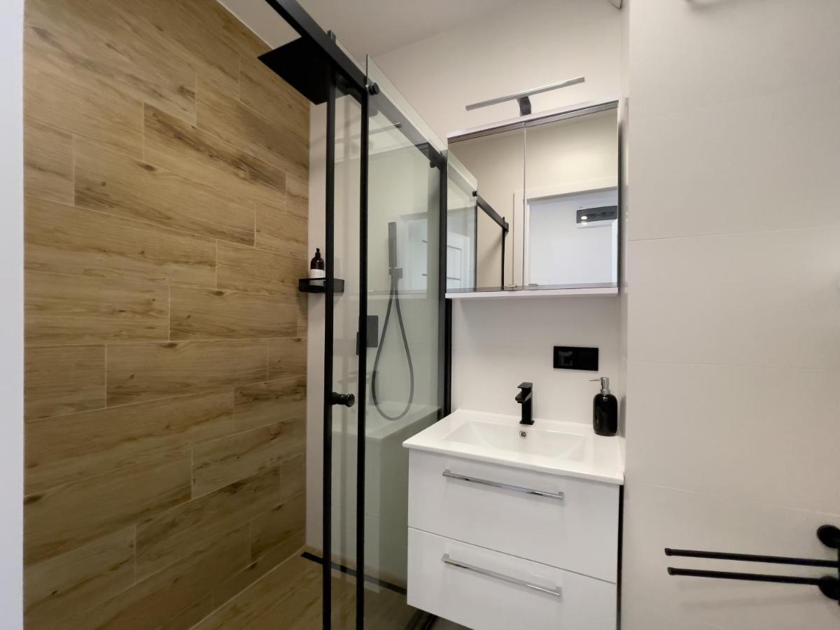 Urban Apartments Premium Baildona 18B, Free Garage, Self Check-In Katowice Exterior foto